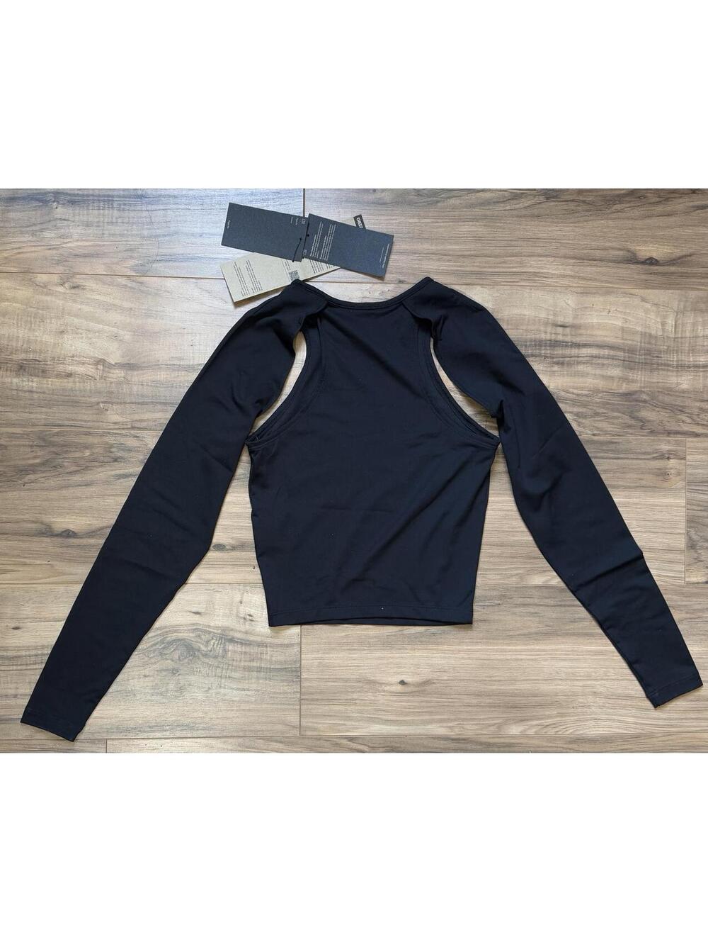 Nike Women's Dri-FIT Stealth Evaporation City Ready L/S Top